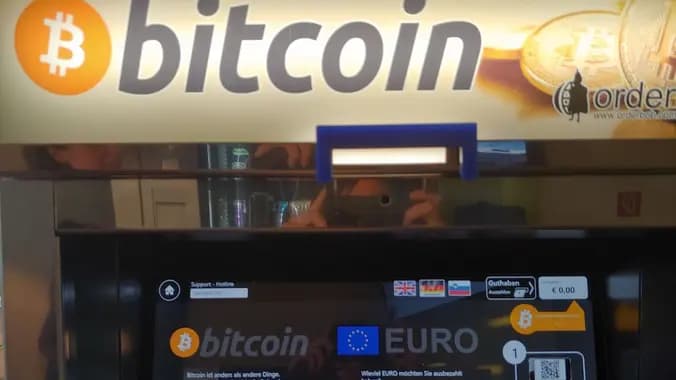 ₿🎉 Let's visit Germany's first commercial Bitcoin ATM and have dinner