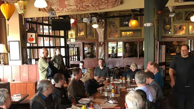 Downtown Pub Lunch - Trust Between Executives and Developers