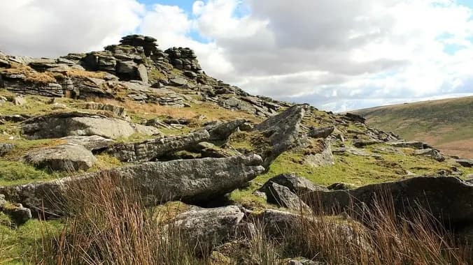 APRIL 7 - 10 - (EASTER HOLIDAY) - DARTMOOR NATIONAL PARK