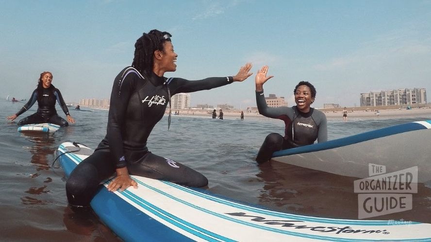 friends-on-surfboards_how-to-get-people-to-show-up
