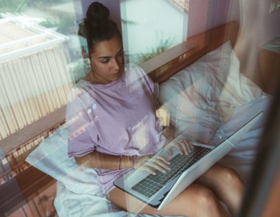 woman-on-computer_Meetup-isolation-work-from-home