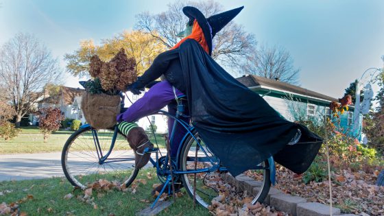 Halloween-biking_Halloween-Meetup-events