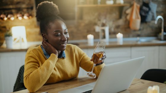 happy-hour-online_coworker-friendships