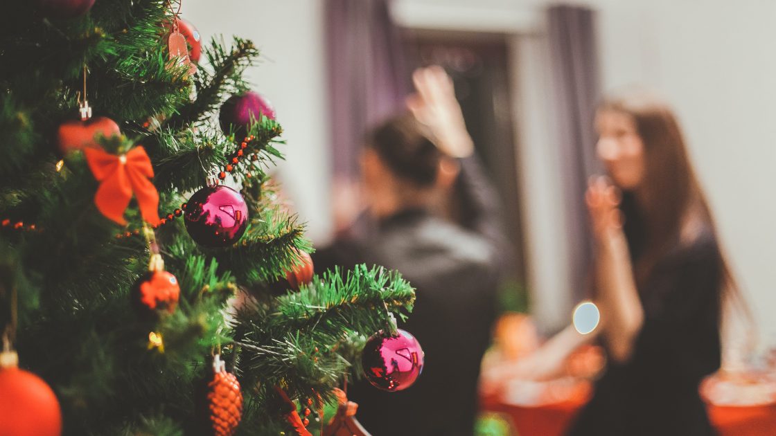 holiday-gifts_supply-chain